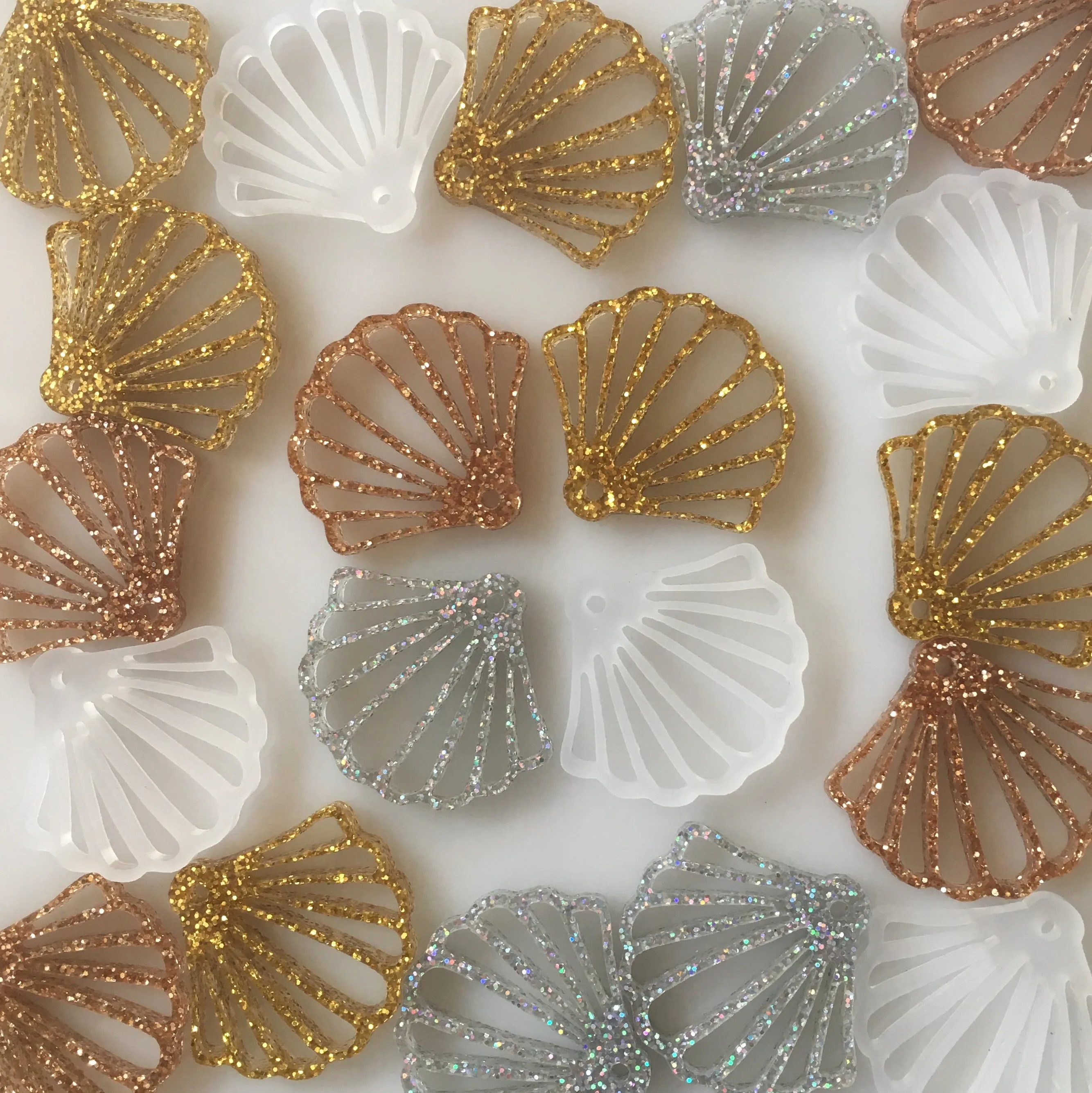 Marine shells / 8 pieces - 30mm