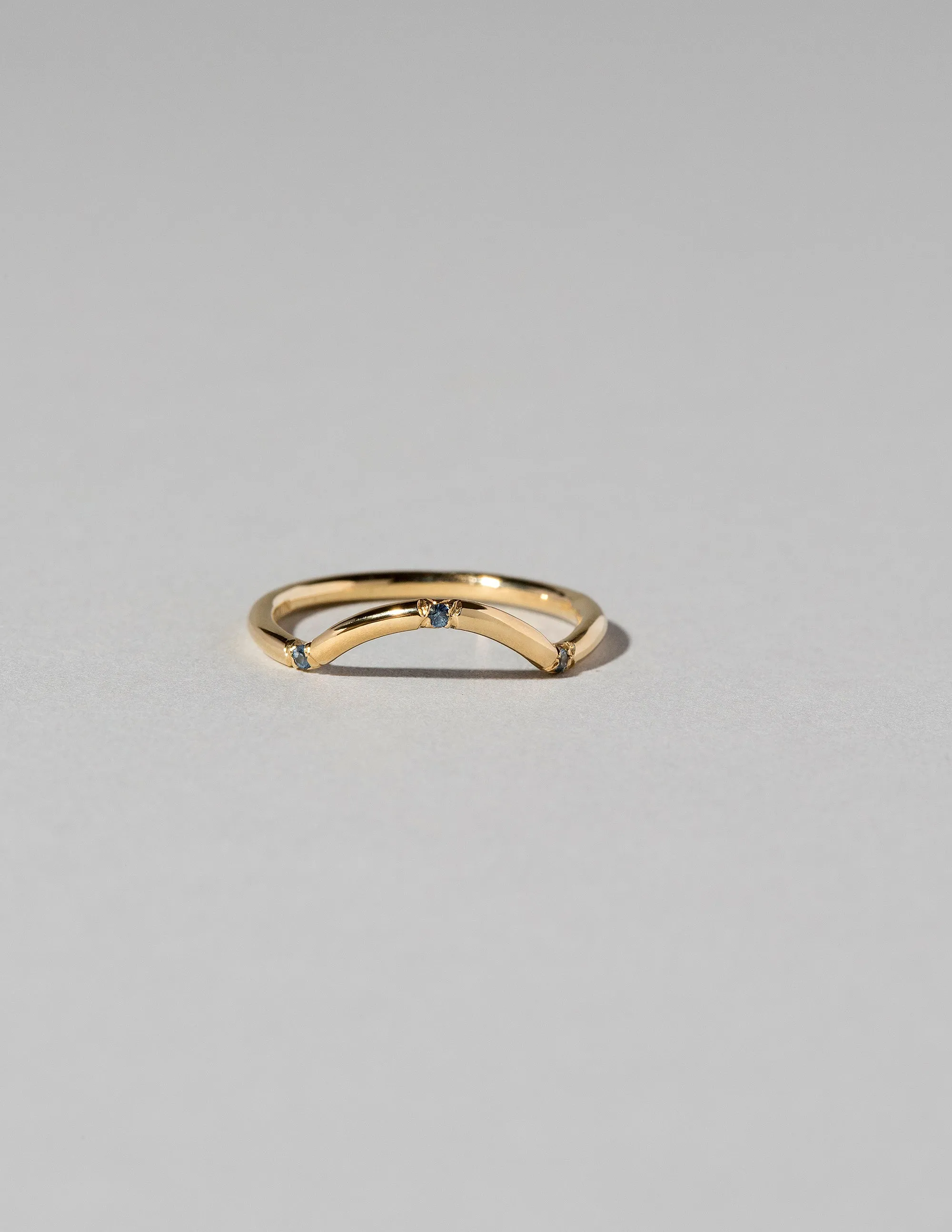 Mini Curve Band - Three Stone