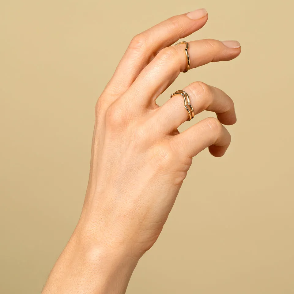 Mini Curve Band - Three Stone