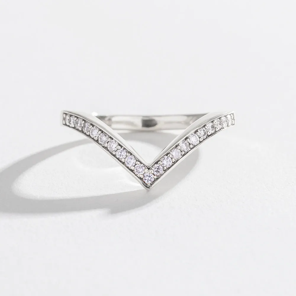 PAVÉ CHEVRON STACKING RINGS | WHITE DIAMONDS