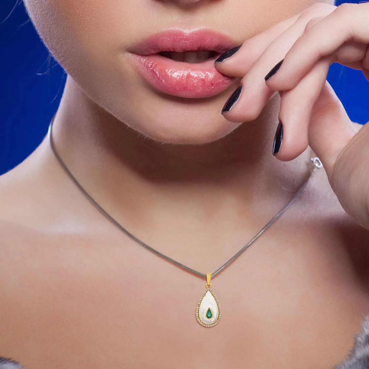Pear Cut MOP Drop Emerald Pave Diamond Pendant In 18k Yellow Gold
