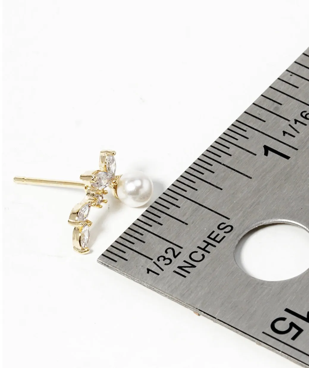 Pearl Leaf Stud Earrings