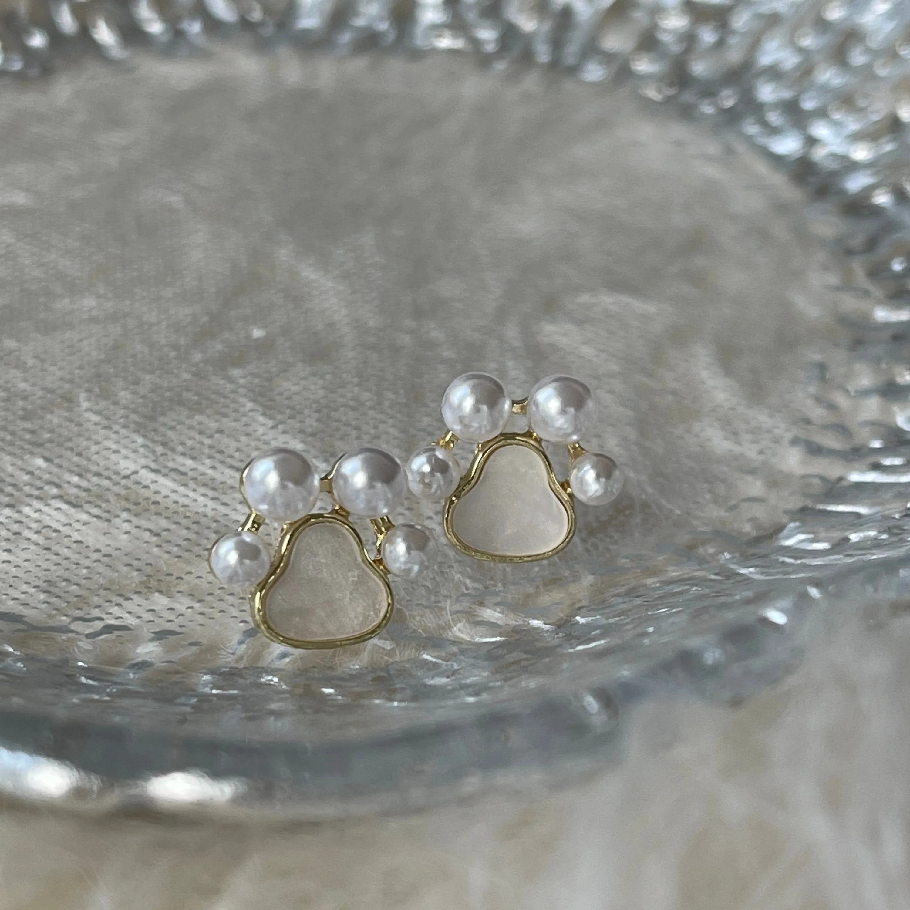 Pearl paw print earrings