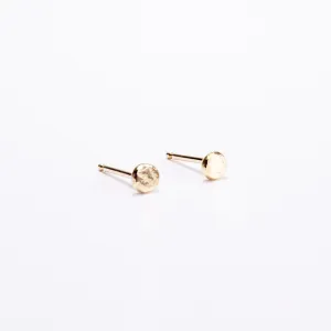 Pebble stud Earrings in recycled 14 Karat Gold
