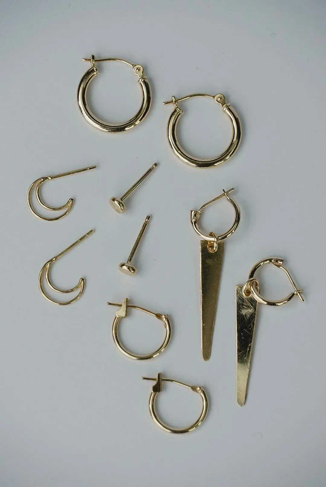 Pebble stud Earrings in recycled 14 Karat Gold
