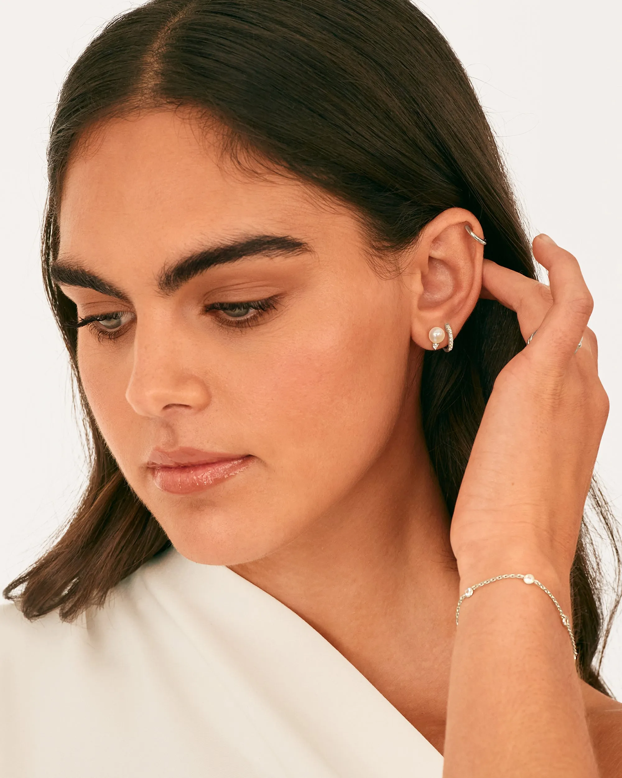 Perla Stud Earrings
