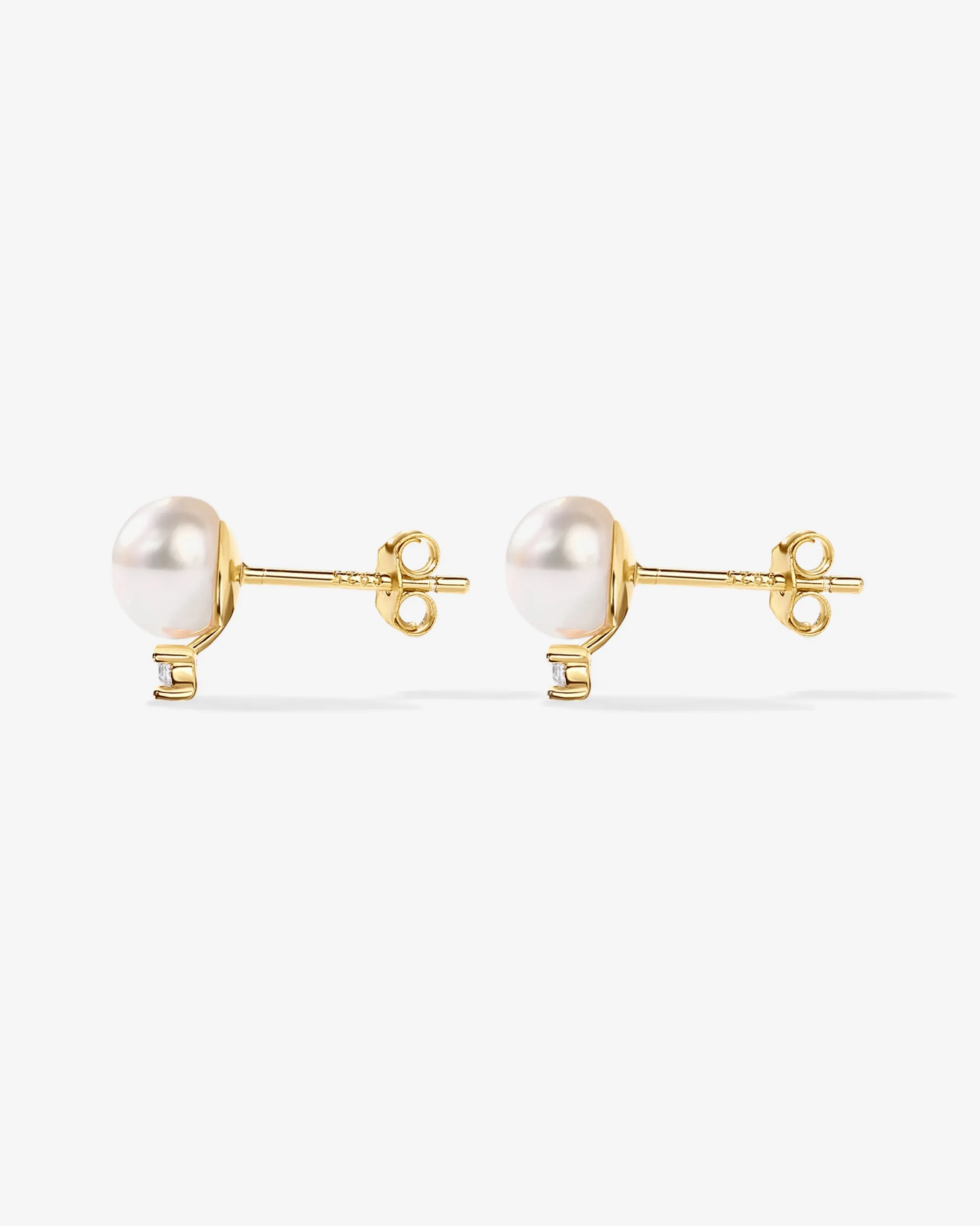 Perla Stud Earrings
