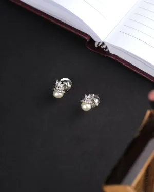 Pretty Stud Pearl Earring