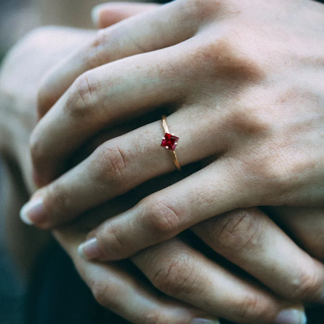 PRINCESS RUBY ENGAGEMENT RING, STELLO SETTING, 18K GOLD