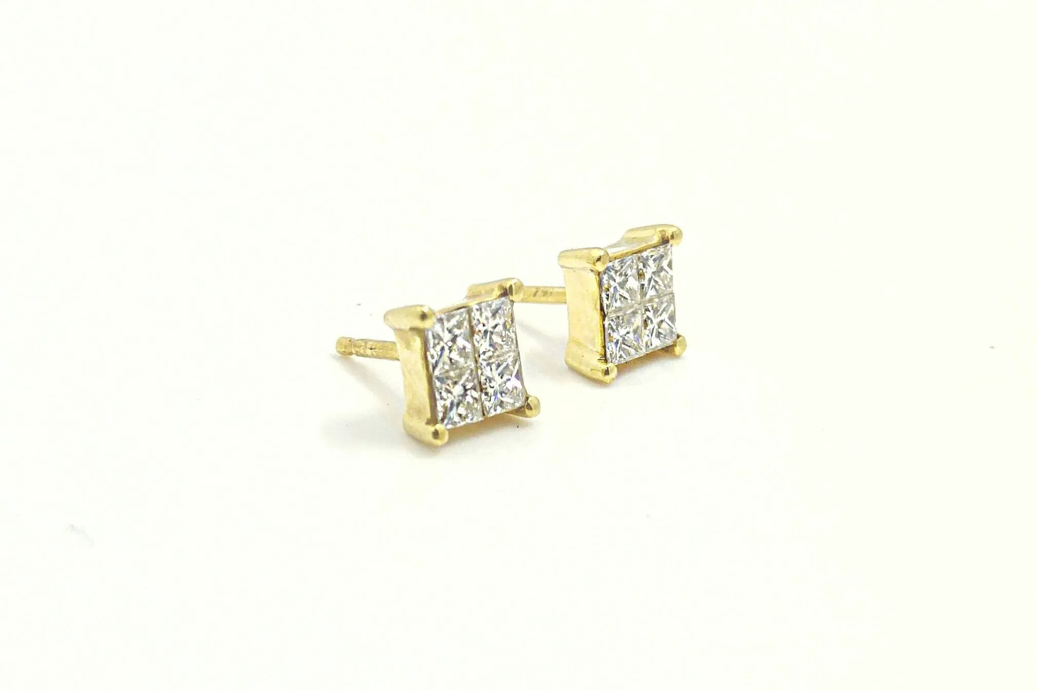 Princess Unisex Diamond Earrings