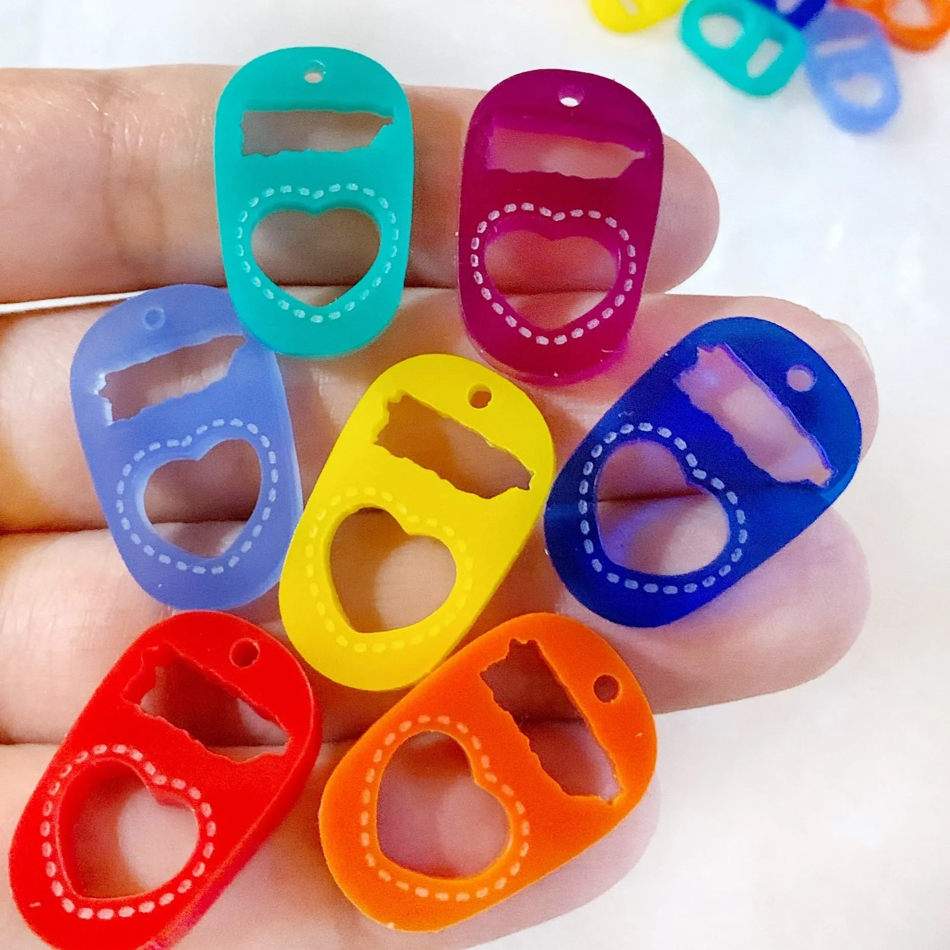 Puerto Rico soda pop tabs / anillas de latas / 10 Pieces, 25mm