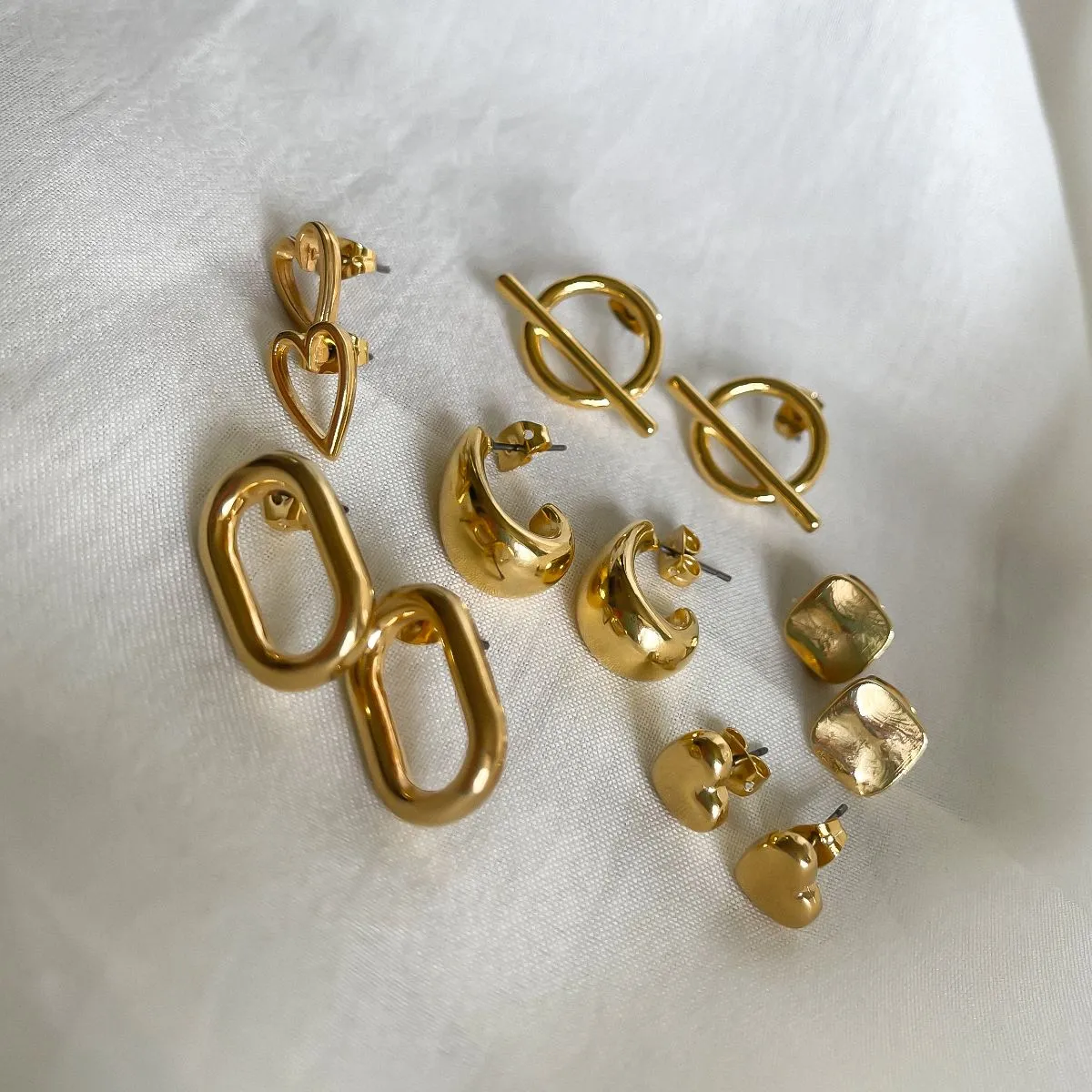 Puffed Heart Studs, Gold