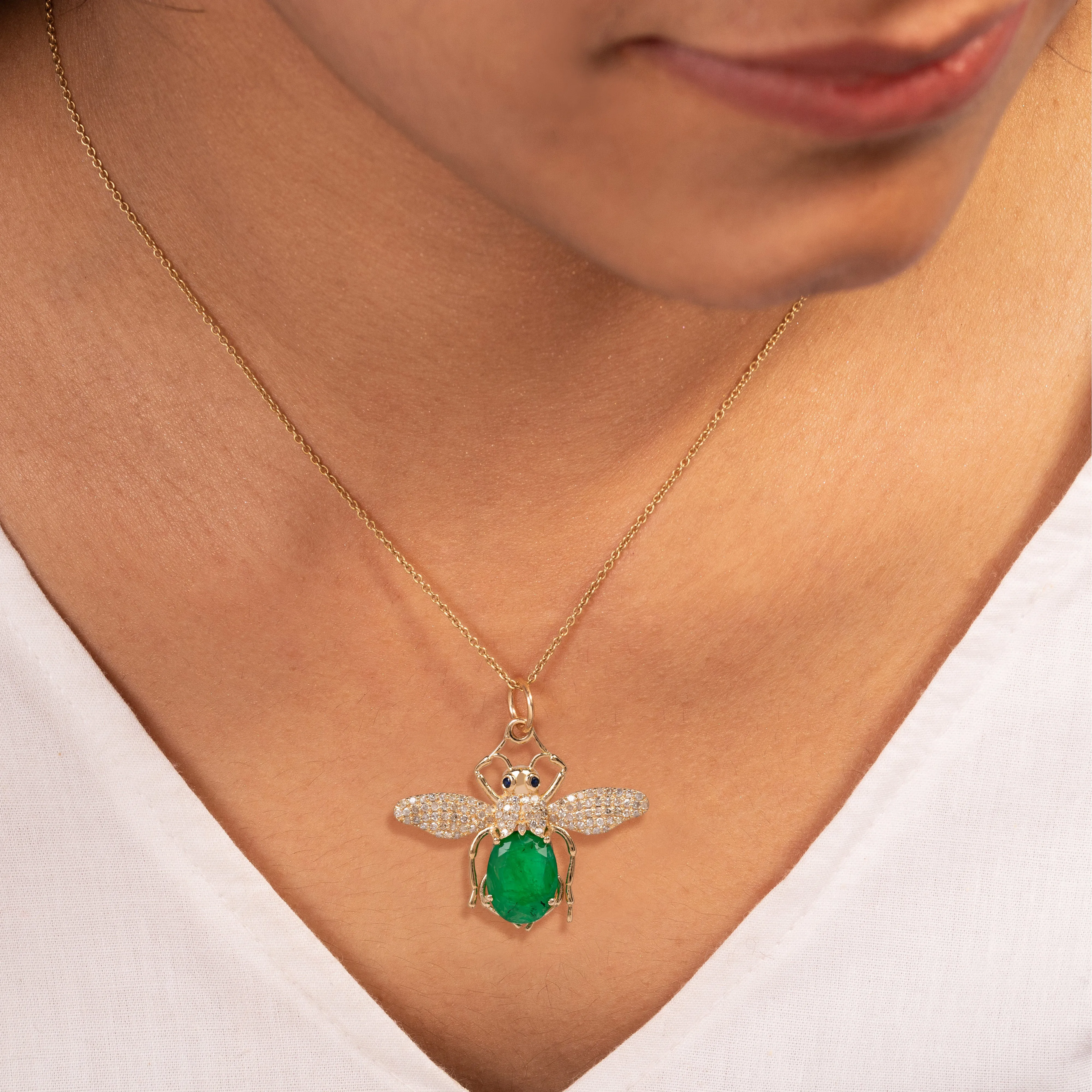 Queen Bee Emerald Diamond Pendant