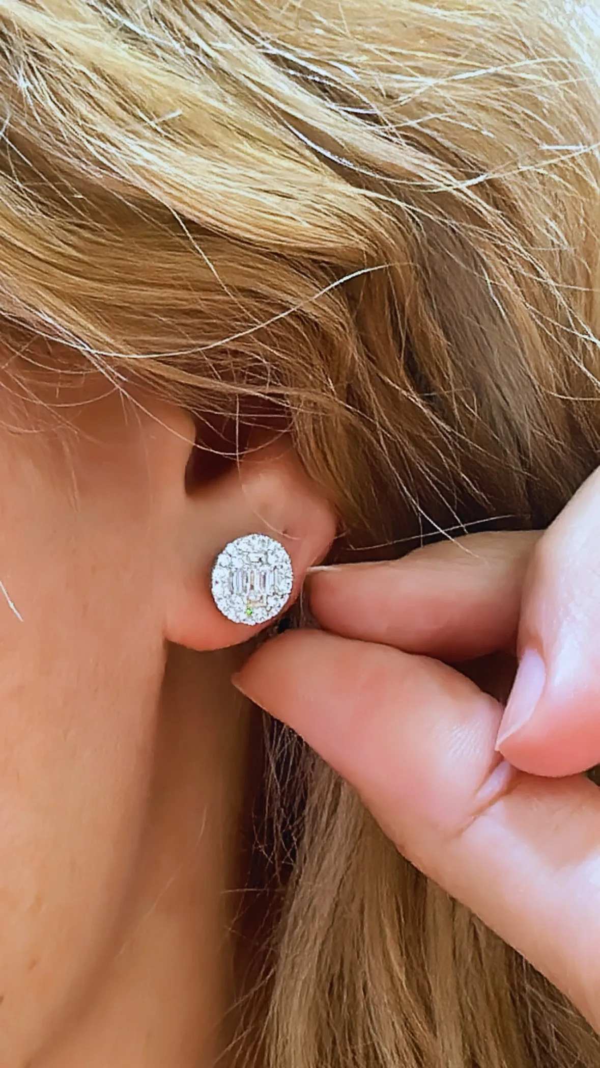 Round Shape Cluster Diamond Stud Earrings 0.88ct tw