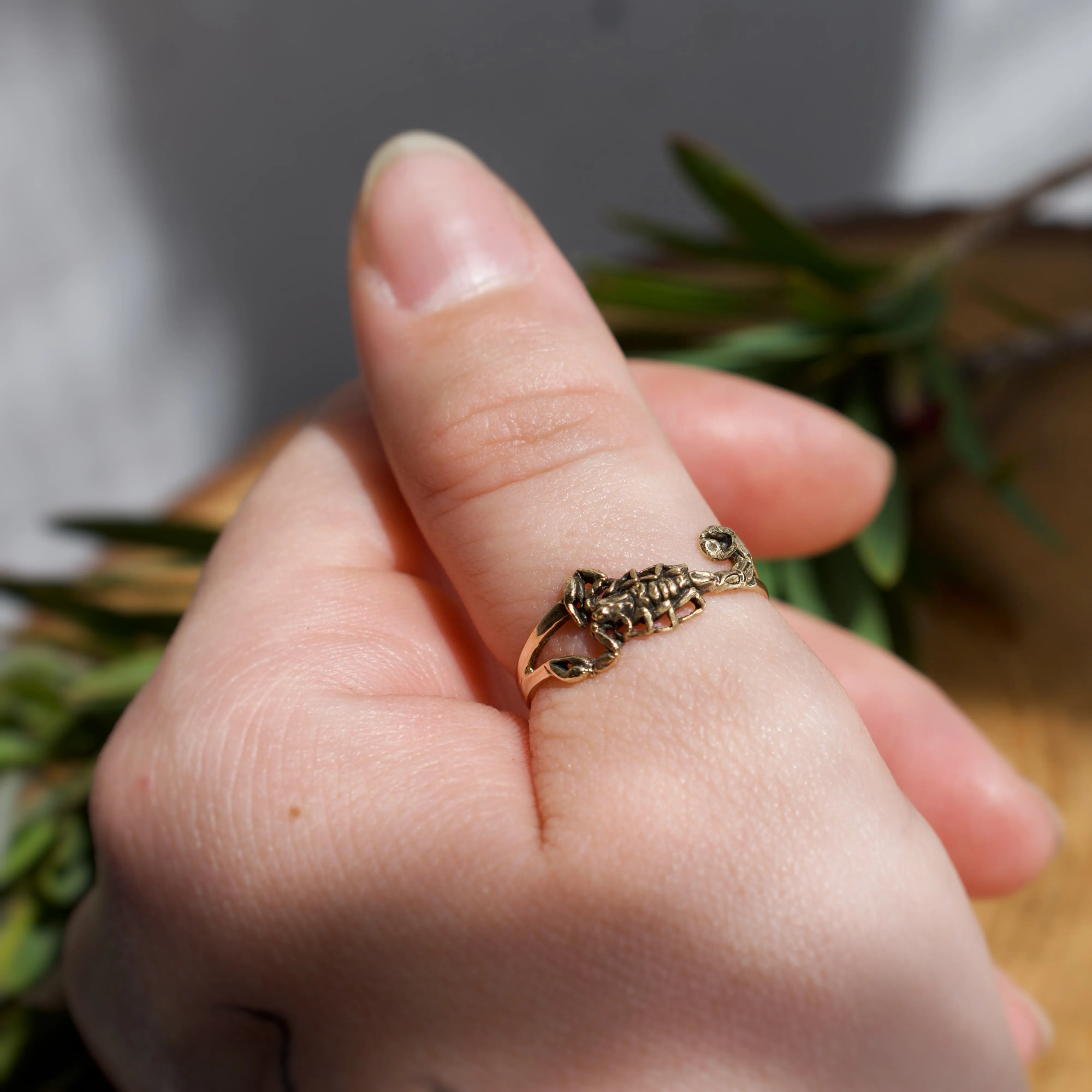 Scorpion East West Ring