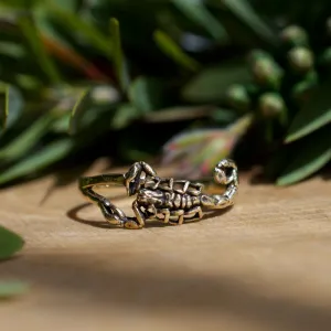 Scorpion East West Ring