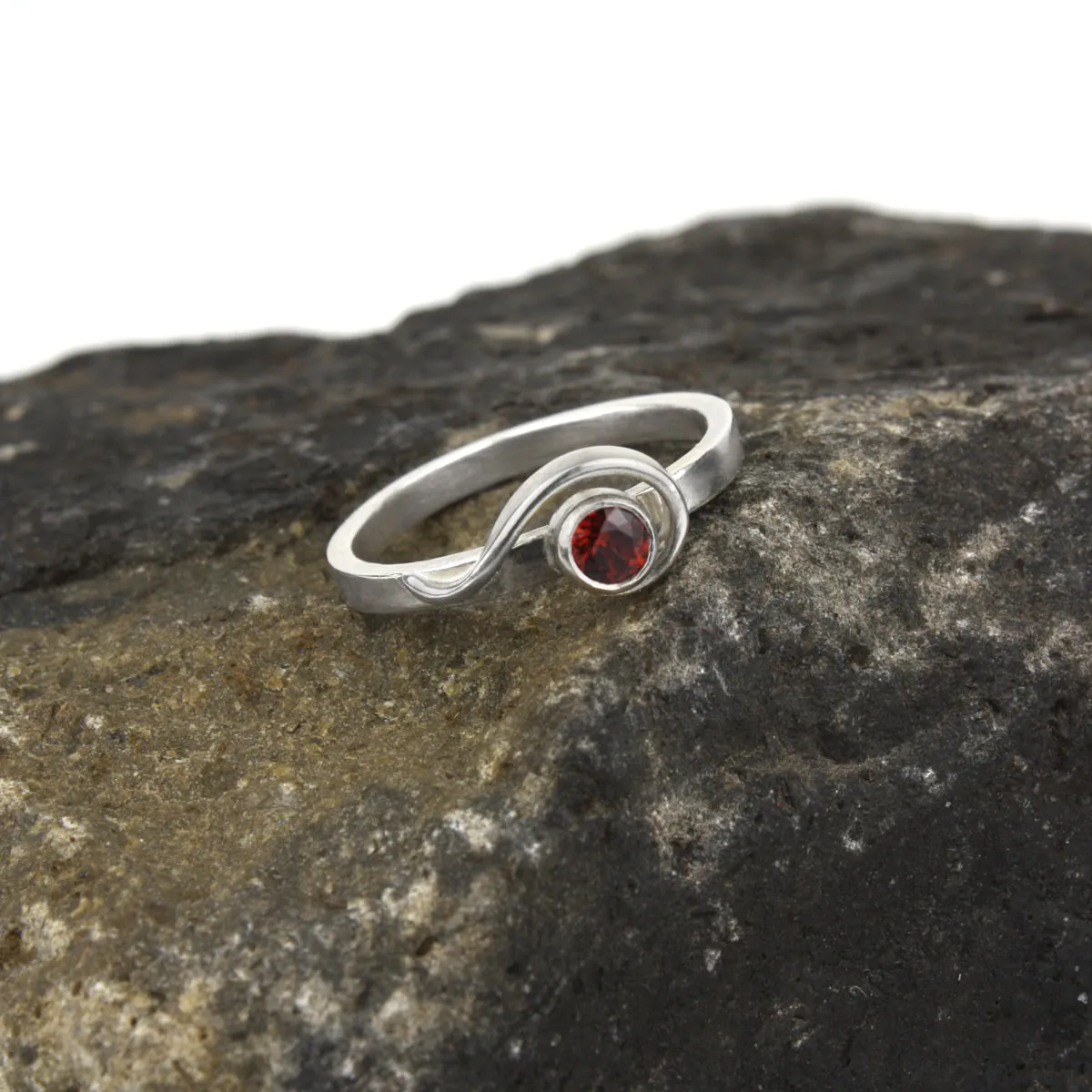 Spiral Ring with Garnet