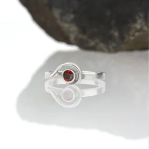Spiral Ring with Garnet