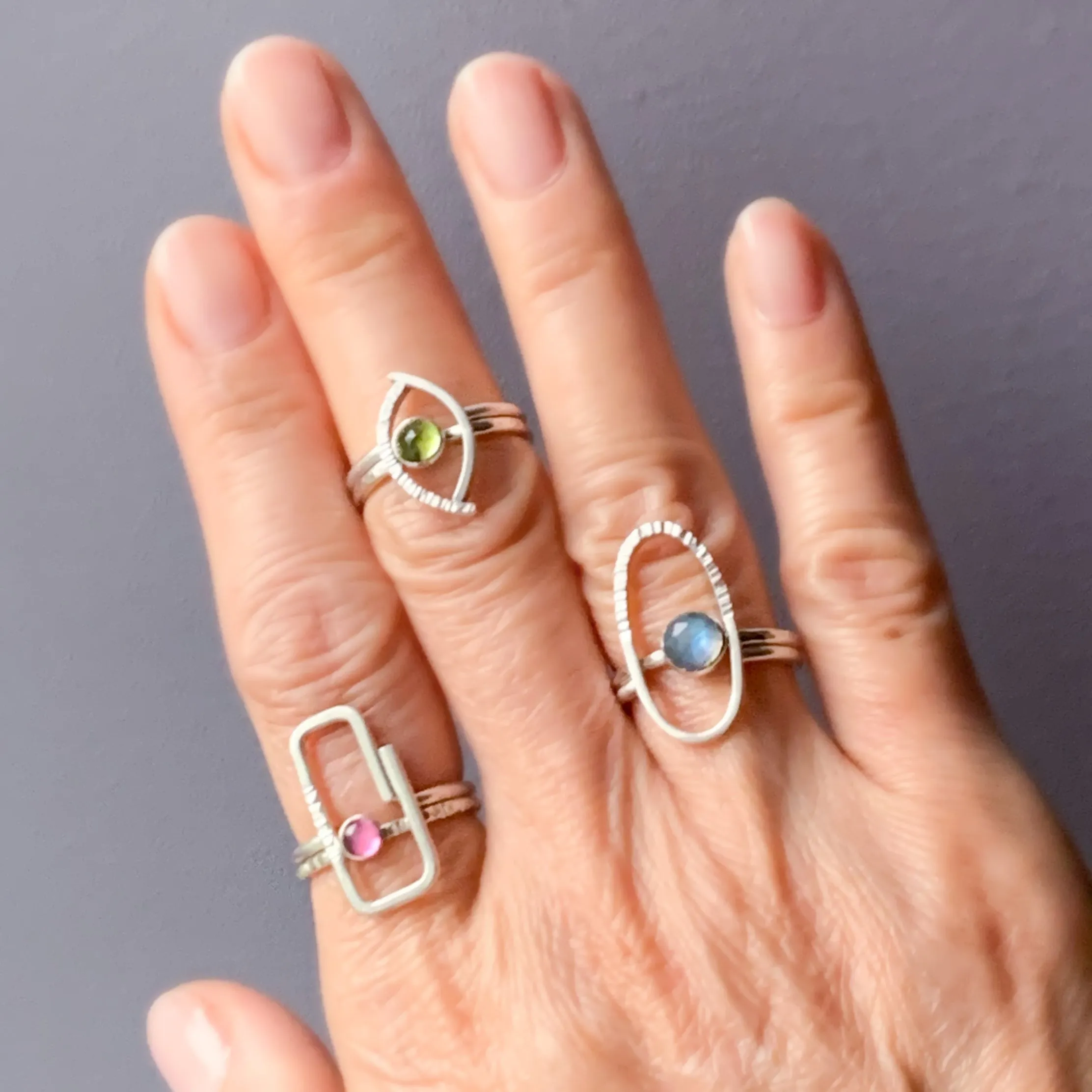 Sterling Silver Geometric Stackable Ring - OVAL - Ring Jacket