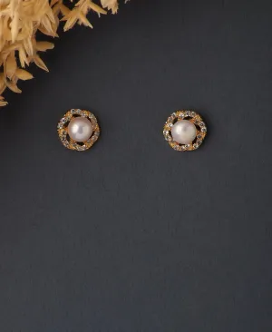 Sweet & Simple Pearl Stud Earring