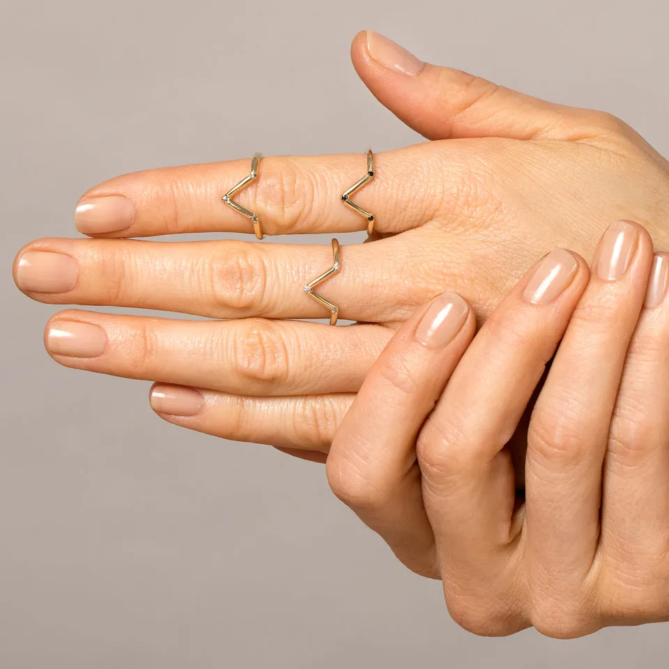 Triangle Band in Three Stone White Diamond - sz5 x Vault