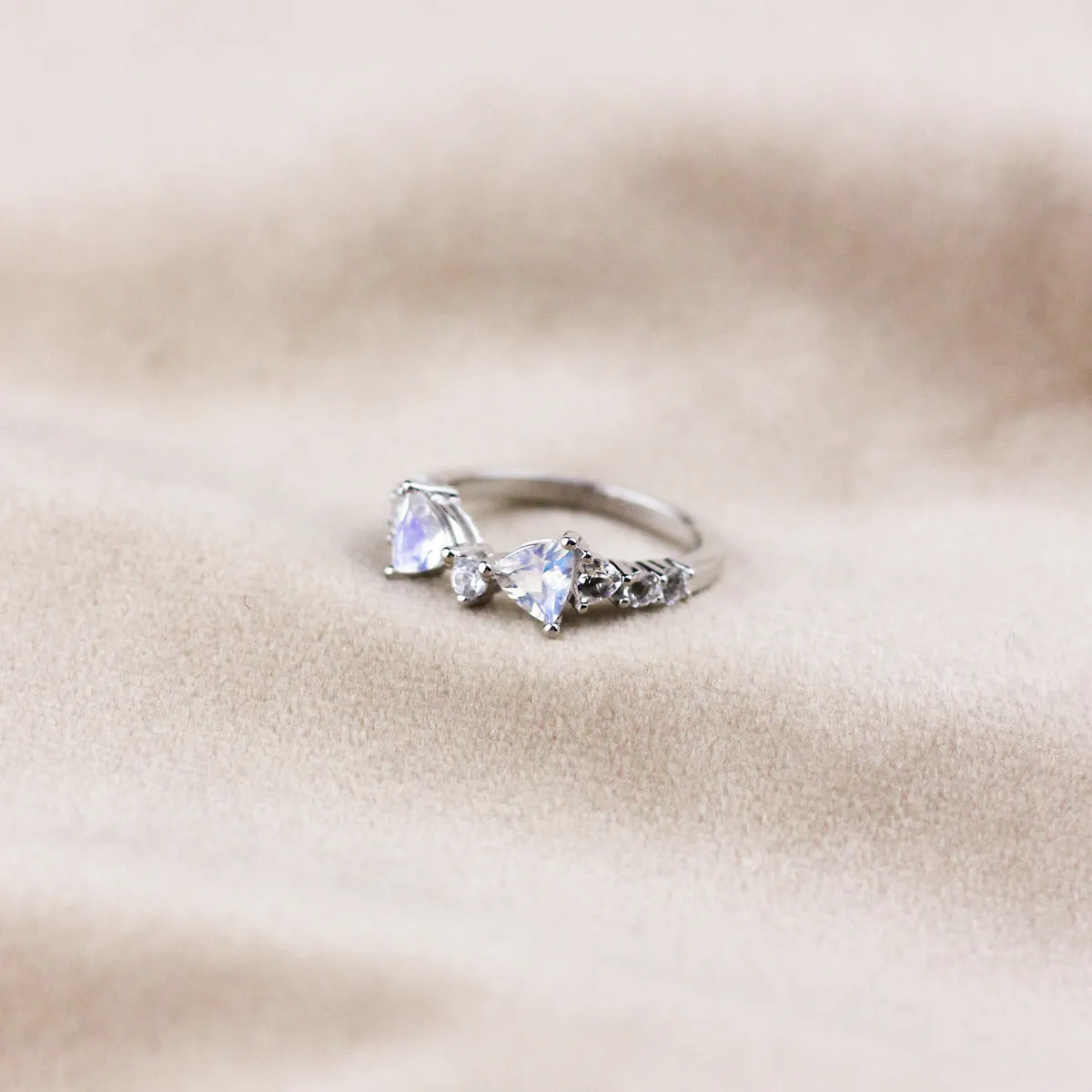 TRILLION PRAXIS CONTOUR BAND | 14K GOLD | MOONSTONE & HERKIMER