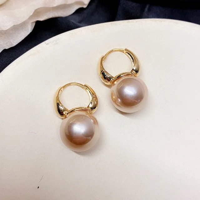 Unique Retro Pearl Stud Earrings for Women Party Wedding Jewelry