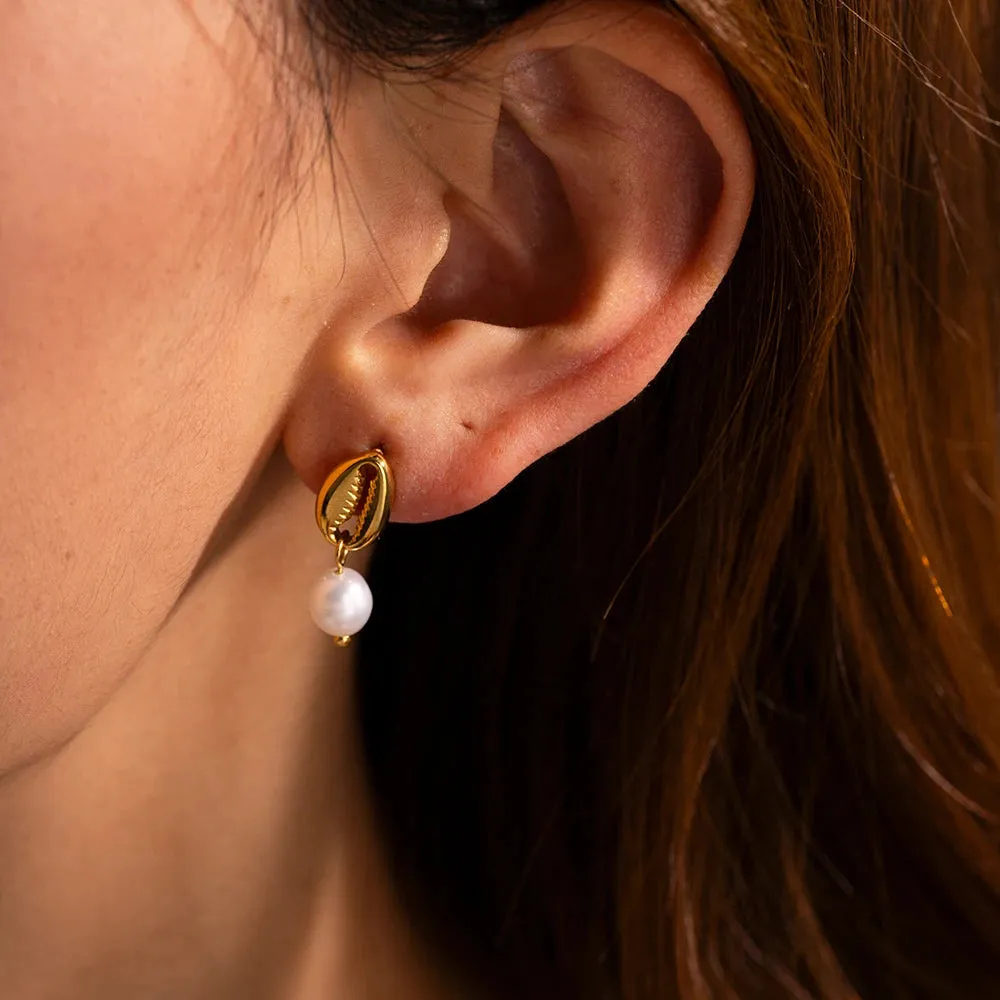Vintage Shell Stud Design Pearl Drop Earrings