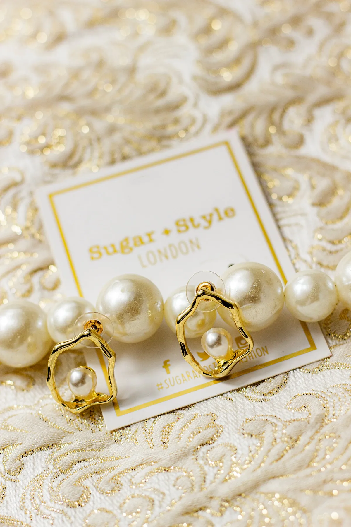Wavy Wiggle Pearl Stud Earrings