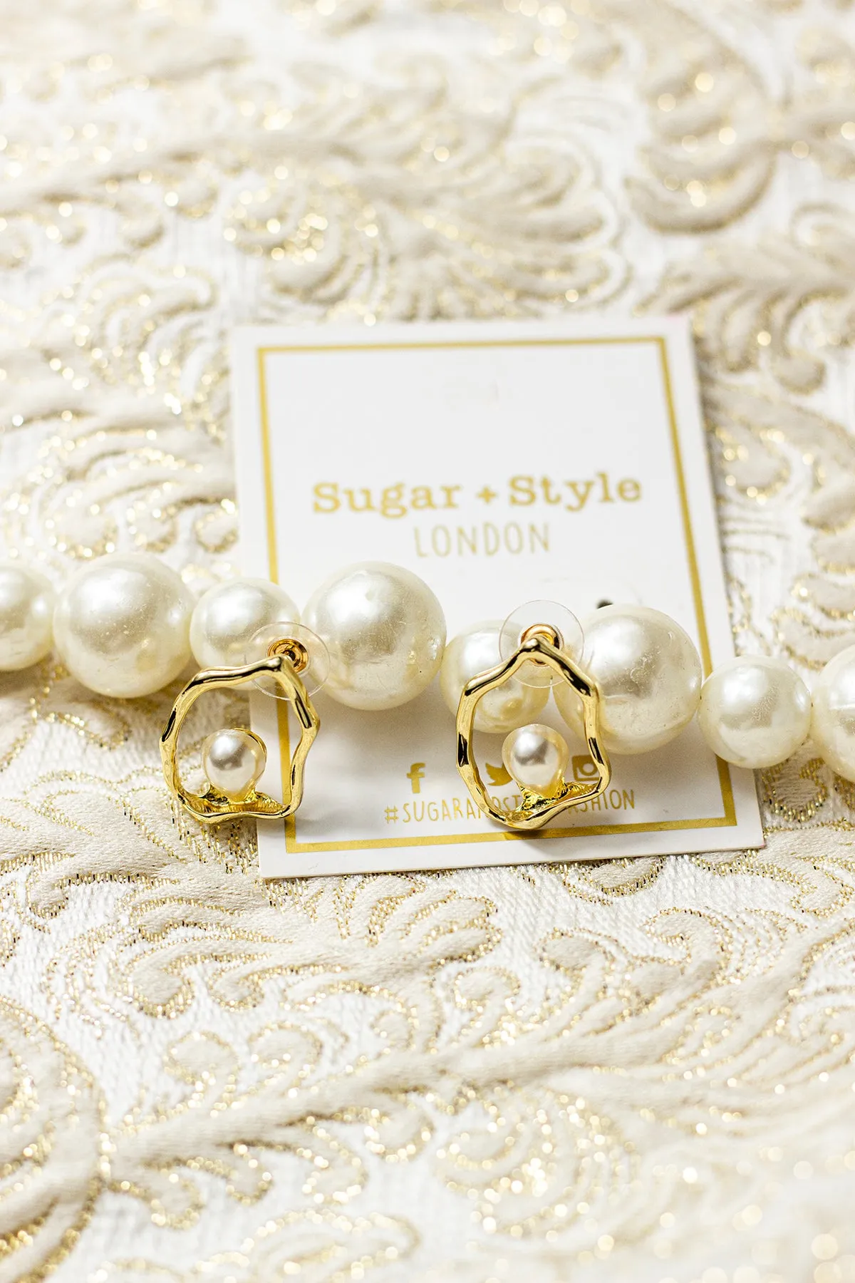 Wavy Wiggle Pearl Stud Earrings