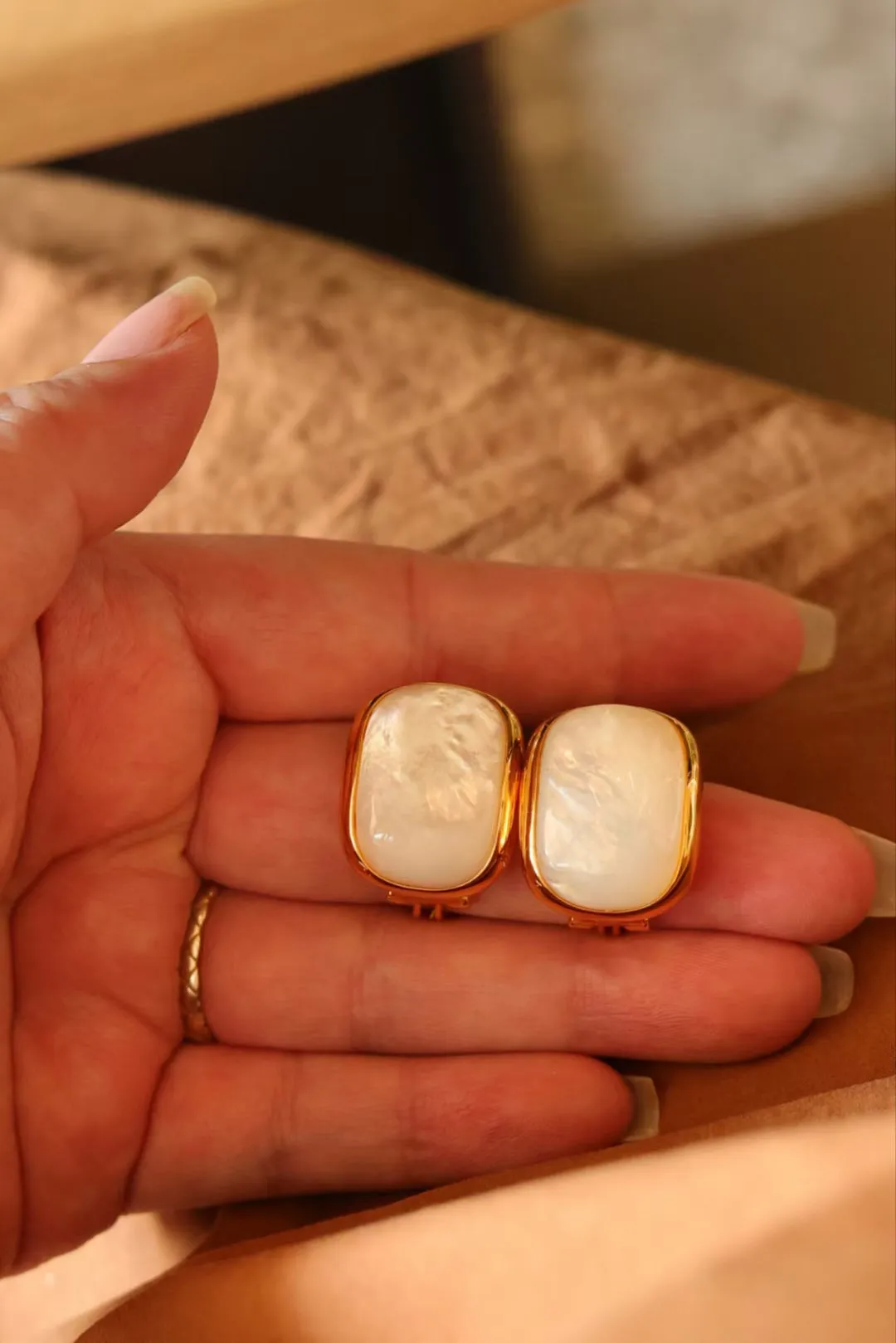 White Mother-of-Pearl Square Earrings