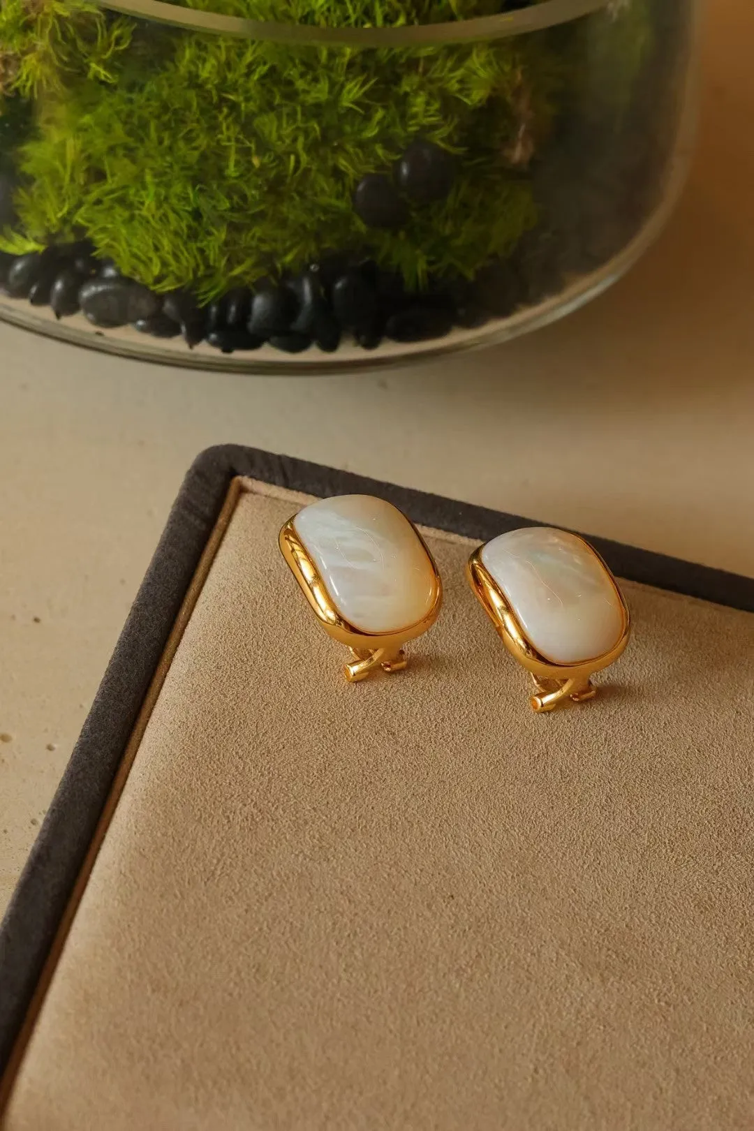 White Mother-of-Pearl Square Earrings
