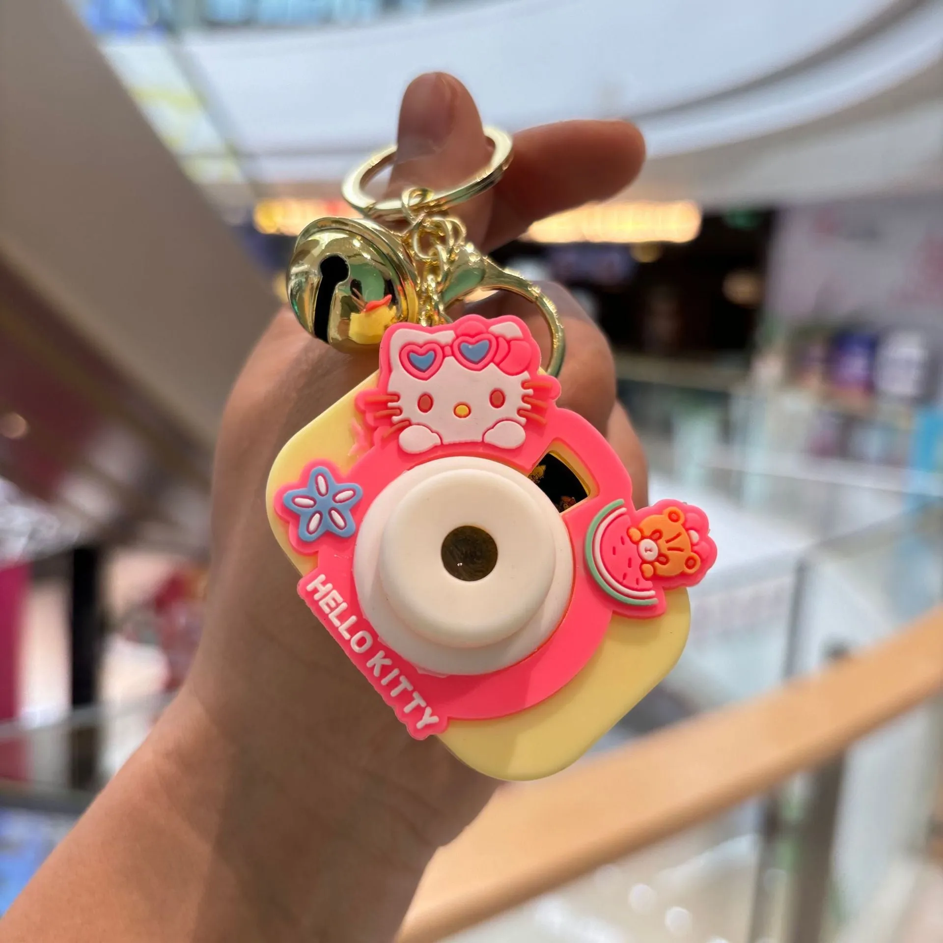 Wholesale Cartoon Plastic Projection Camera Keychain JDC-KC-PengYu008