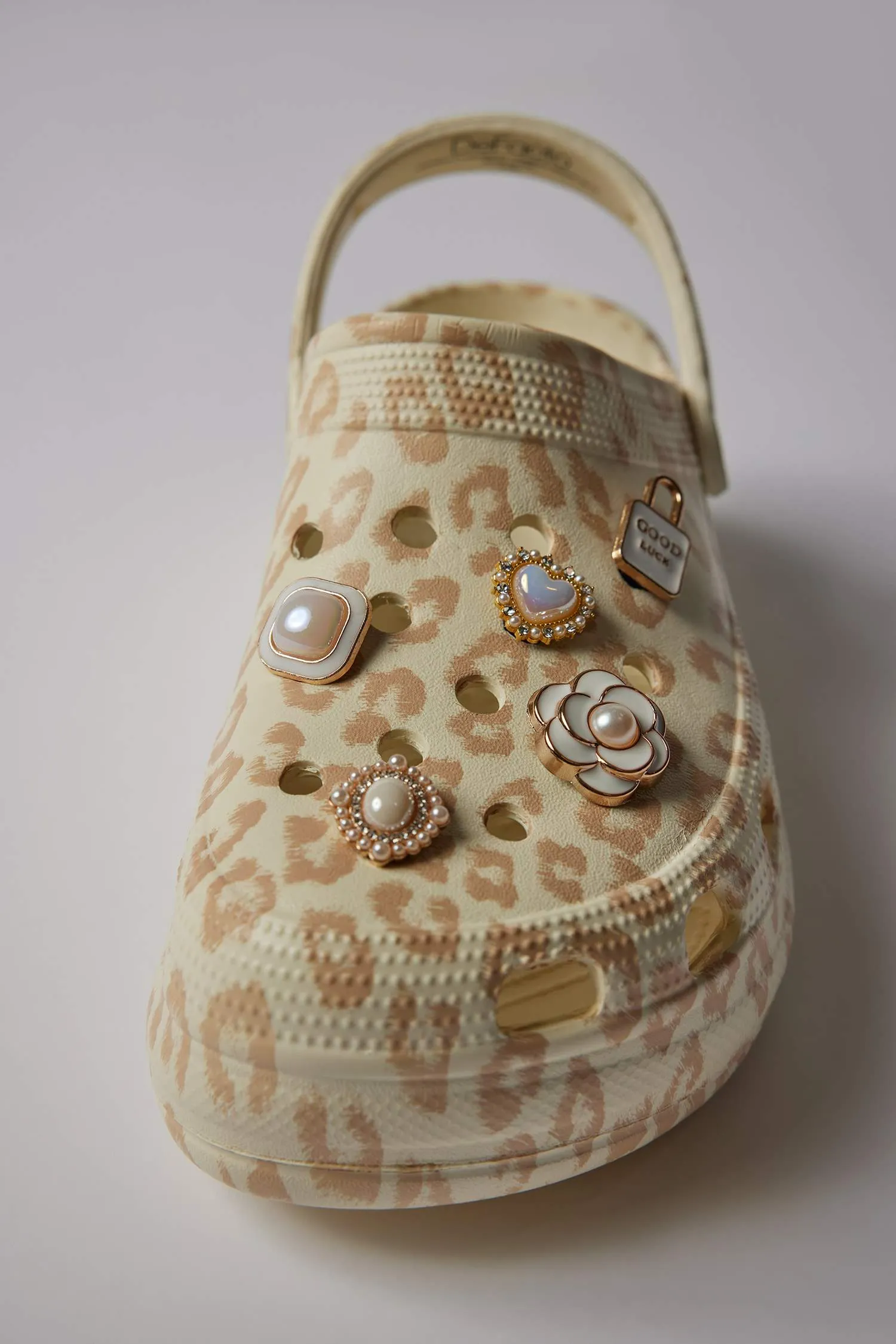 Women 5-Piece Gold Slipper Ornament