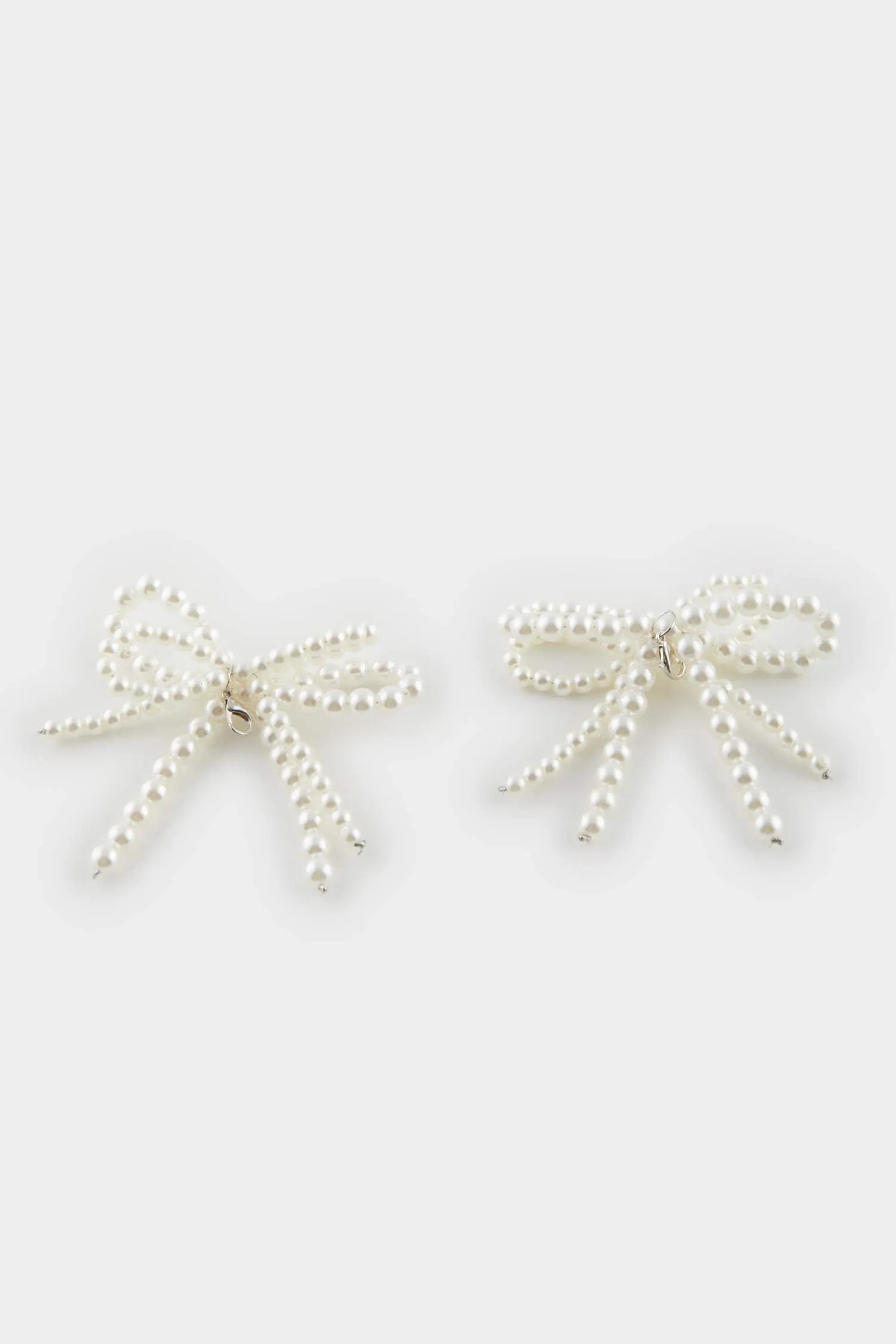 Women's Pearl Ribbon Slippery Ornament