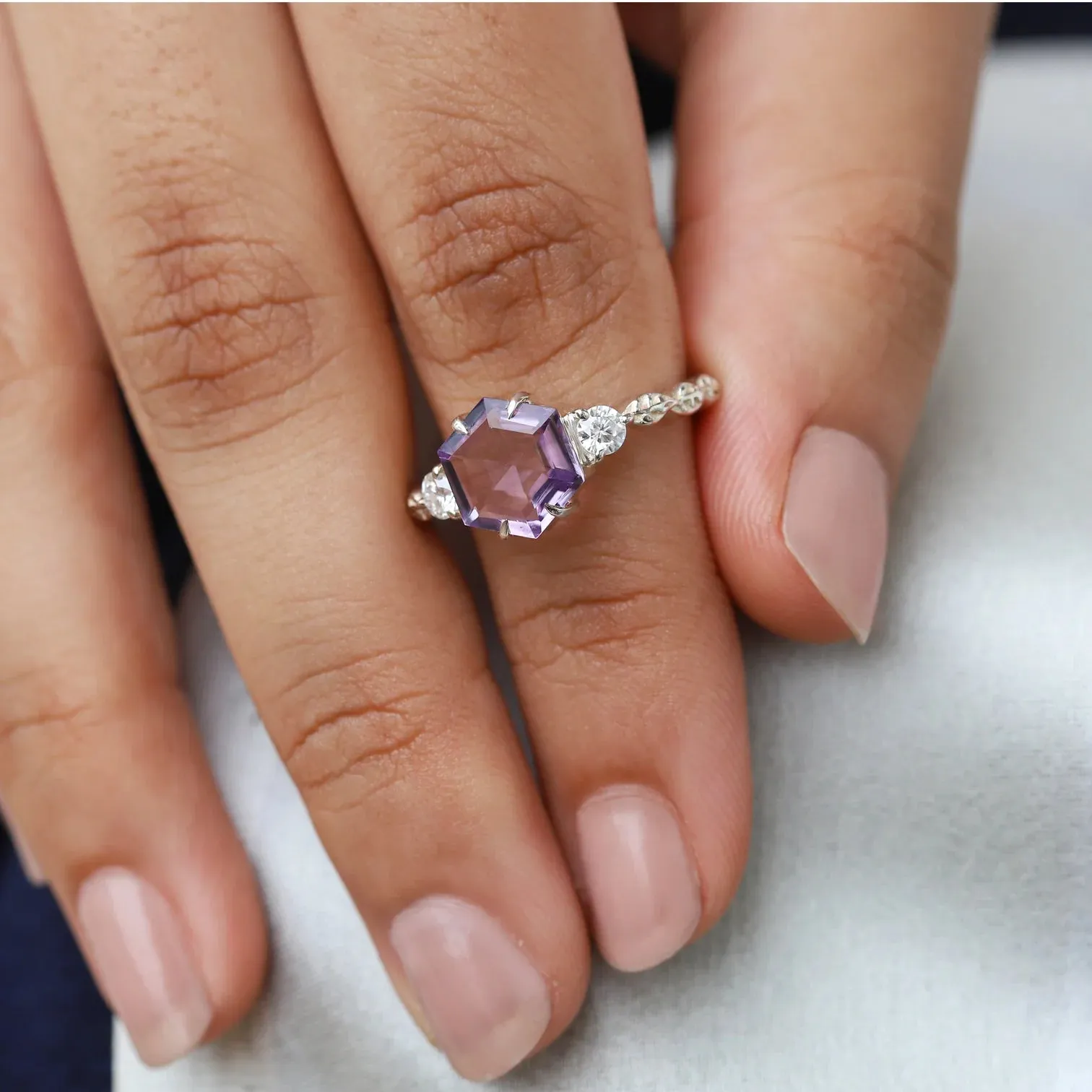 Yoshi Hexagon Amethyst with Leaves Band