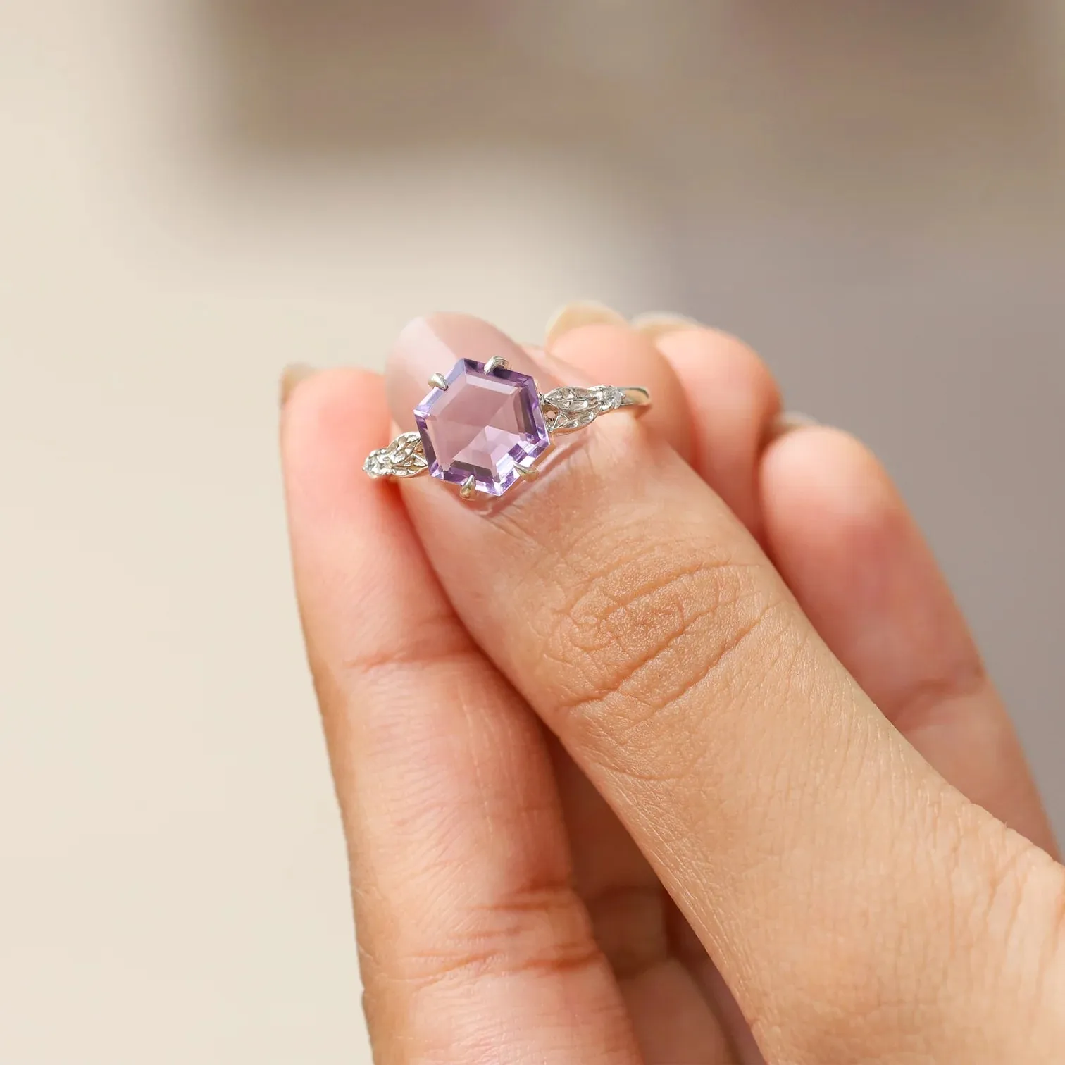 Yoshi Hexagon Amethyst with Leaves Band