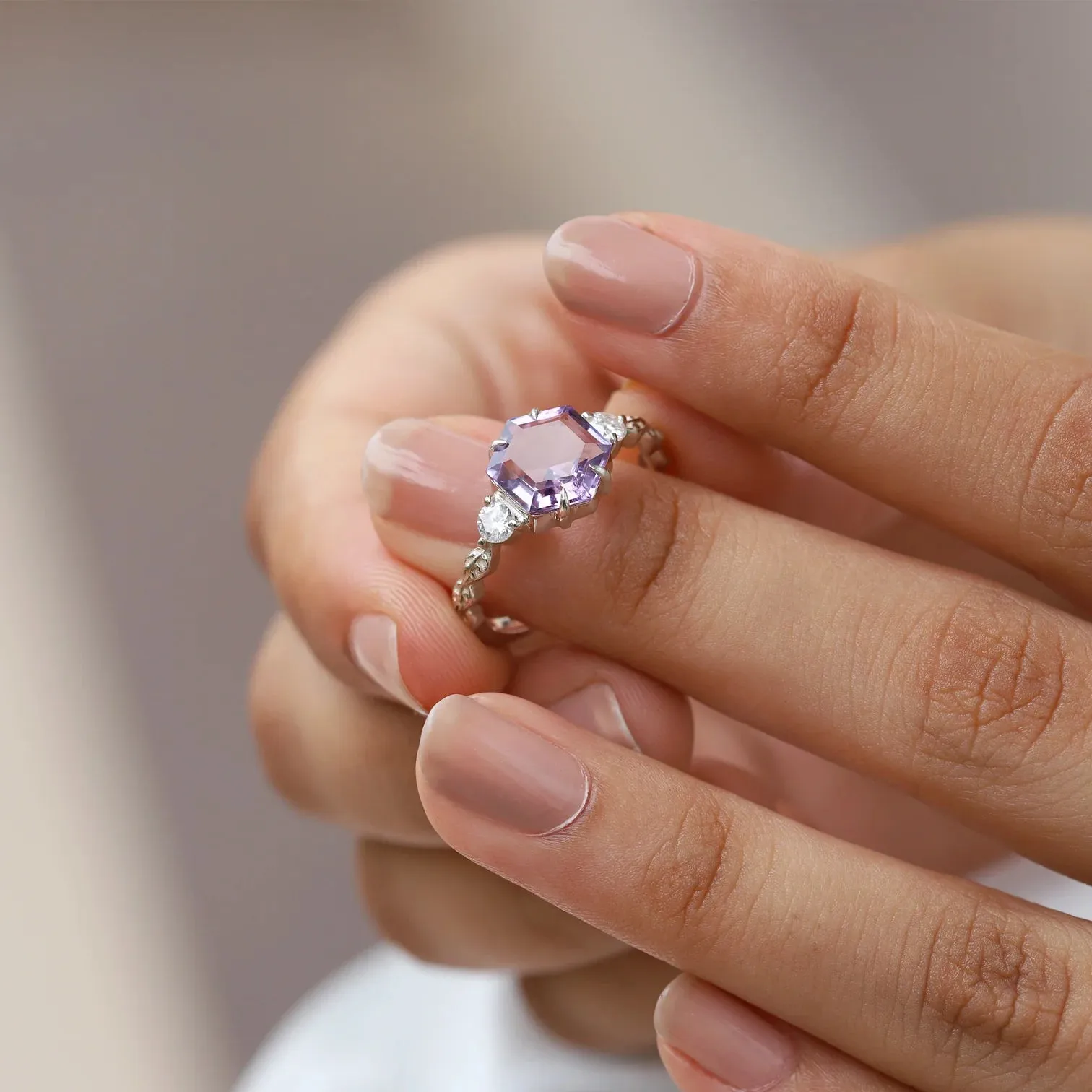 Yoshi Hexagon Amethyst with Leaves Band